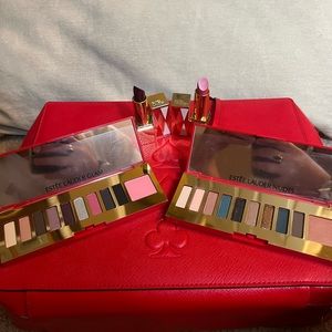 Estée Lauder gift set.